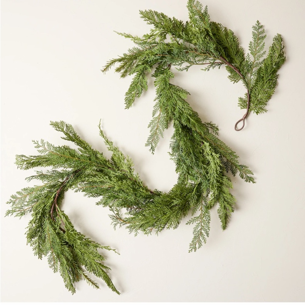 Magnolia Market Real Touch Cedar Mix
Garland - 72" x2